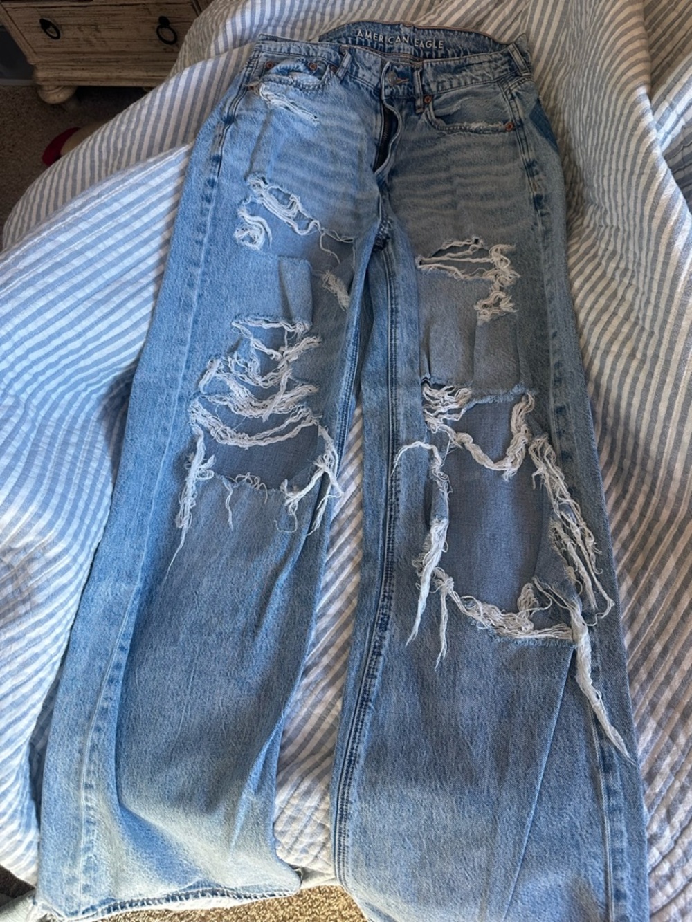 American Eagle Outfitters Light Blue Distressed Denim Jeans